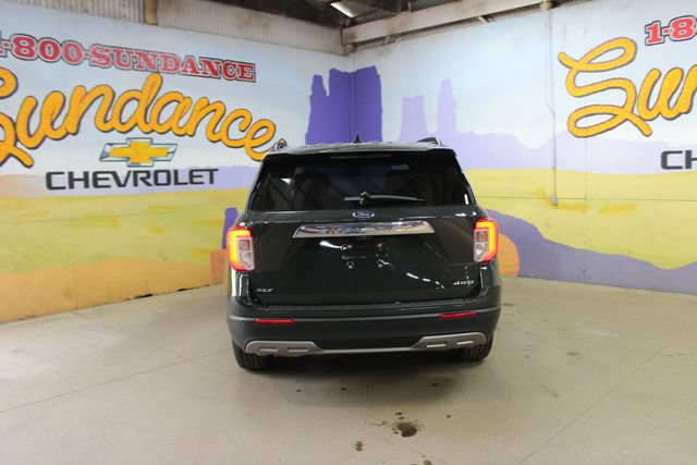 Used 2022 Ford Explorer XLT w/ Equipment Group 202A AWD/4WD image 3