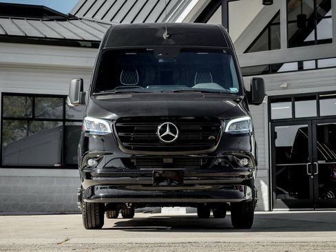 Used 2022 Mercedes-Benz Sprinter 3500 image 5
