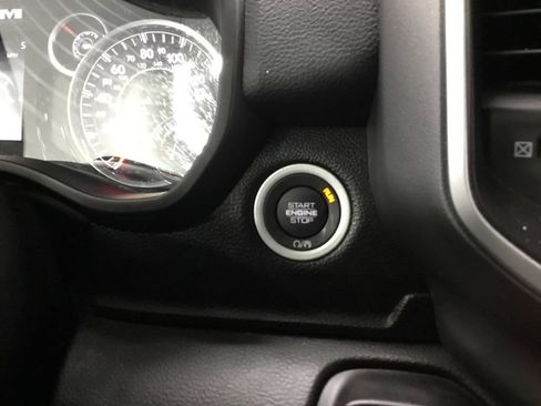 Used 2023 RAM 1500 Big Horn AWD/4WD image 29