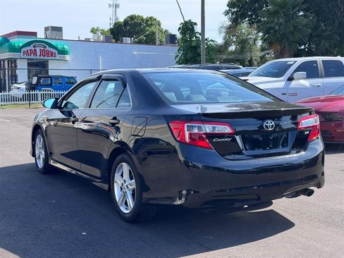 Used 2012 Toyota Camry SE FWD image 12