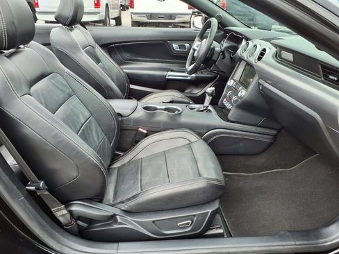 Used 2019 Ford Mustang GT Premium w/ Equipment Group 401A RWD image 12