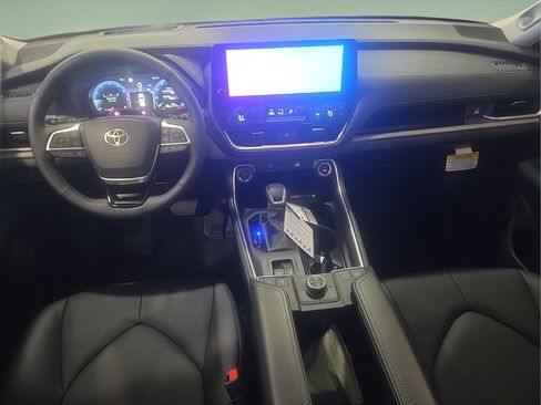Used 2026 Toyota Grand Highlander AWD image 15