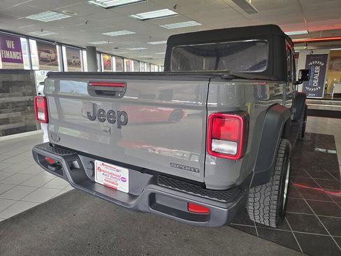 Used 2020 Jeep Gladiator Sport w/ Quick Order Package 24S image 5