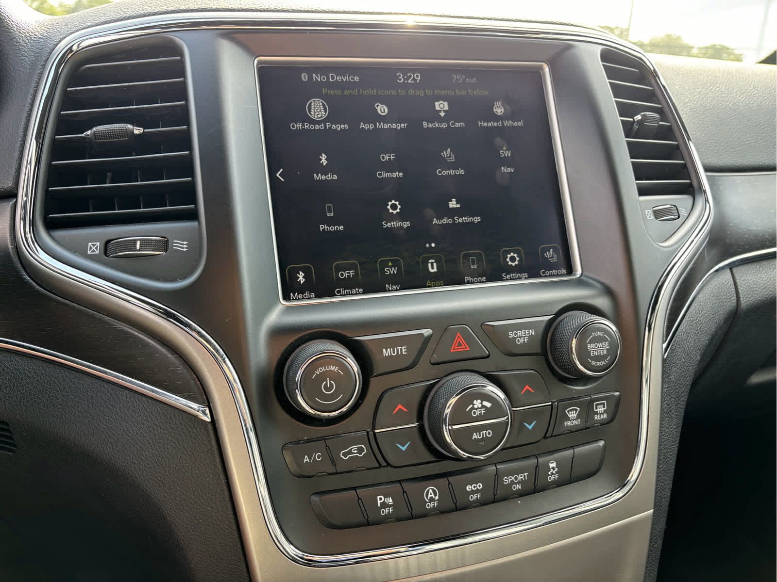 Used 2018 Jeep Grand Cherokee Limited AWD/4WD image 13