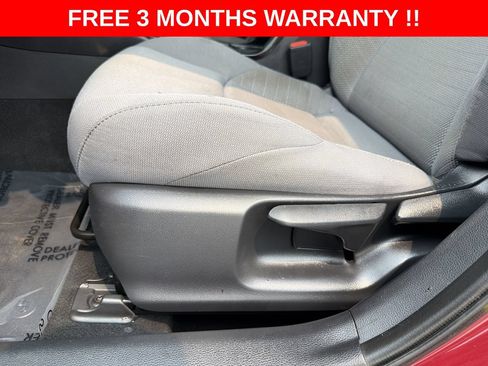 Used 2023 Toyota Corolla SE w/ Carpet Mat Package (TMS) FWD image 13