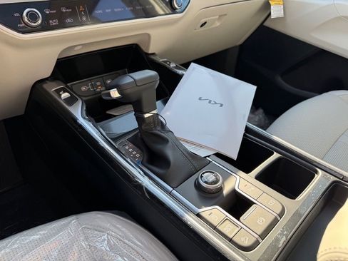 New 2026 Kia Sorento S w/ S Panoramic Sunroof Package image 15