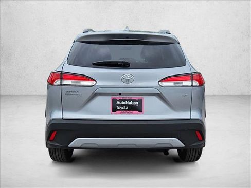 Used 2024 Toyota Corolla Cross LE w/ Moonroof Package FWD image 7