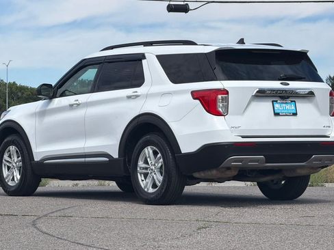Certified 2022 Ford Explorer XLT w/ Equipment Group 202A AWD/4WD image 6