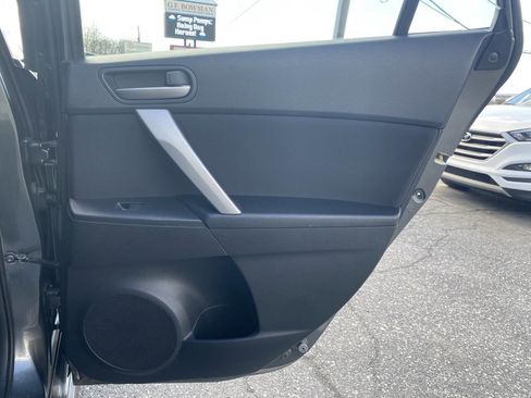Used 2011 MAZDA MAZDA3 s Sport image 19