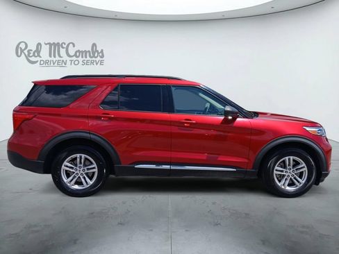 Used 2020 Ford Explorer XLT w/ Equipment Group 202A AWD/4WD image 6