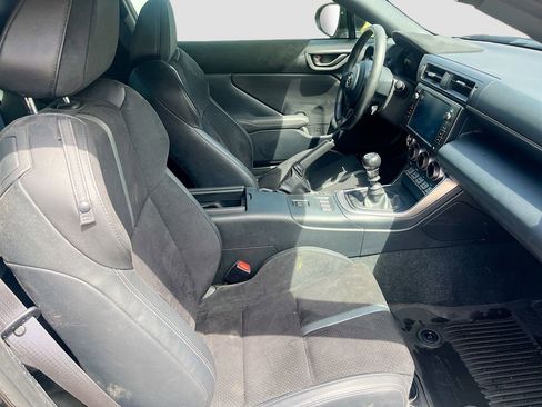 Used 2024 Toyota GR86 Premium RWD image 27