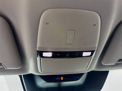 Certified 2025 Nissan Murano SV image 18