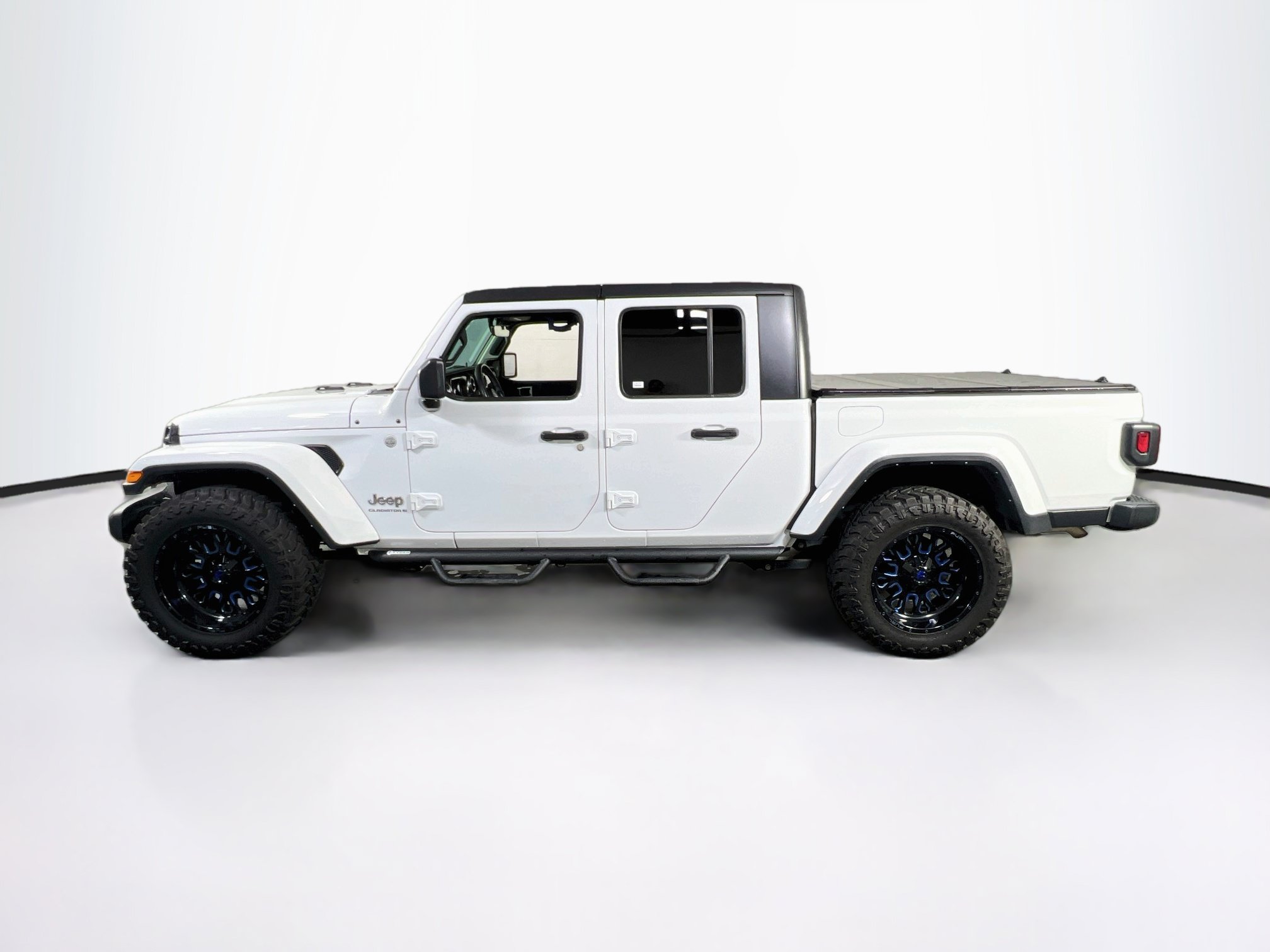 Used 2023 Jeep Gladiator Overland AWD/4WD image 8