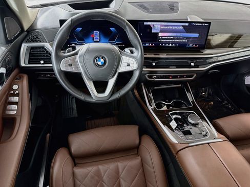 Used 2026 BMW X7 xDrive40i AWD/4WD image 17