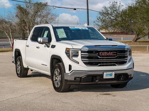 Used 2024 GMC Sierra 1500 SLT image 1