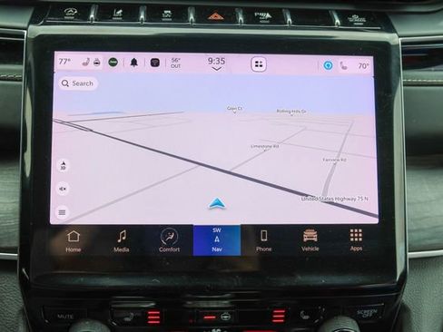 Used 2022 Jeep Grand Cherokee L Limited w/ Black Appearance Package AWD/4WD image 27