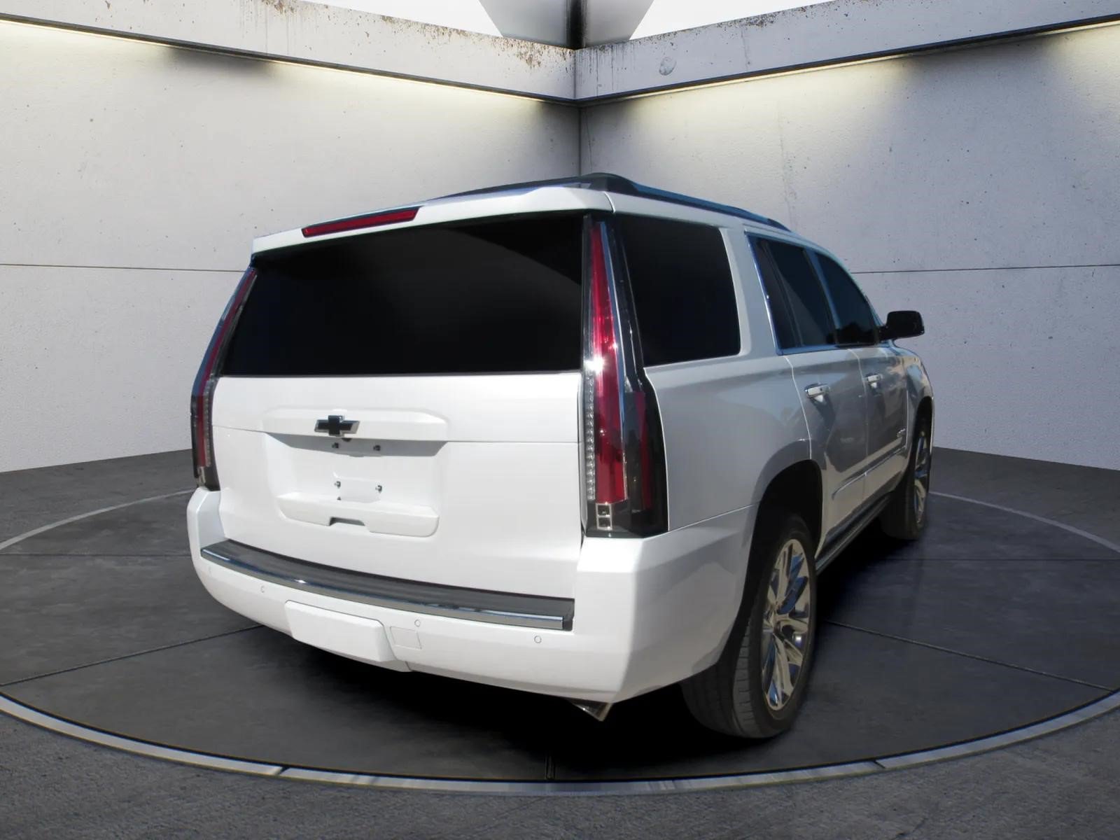Used 2019 Chevrolet Tahoe Premier w/ Premier Plus Edition RWD image 3