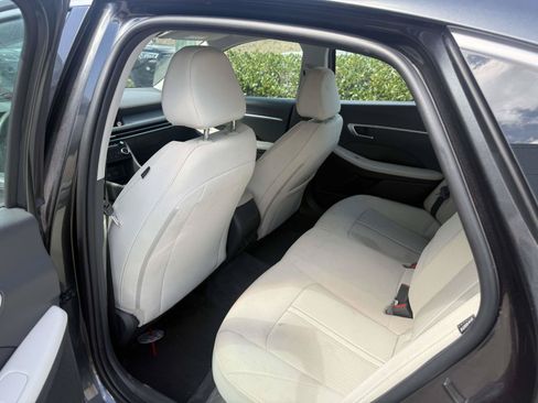 Used 2025 Hyundai Sonata SEL FWD image 5
