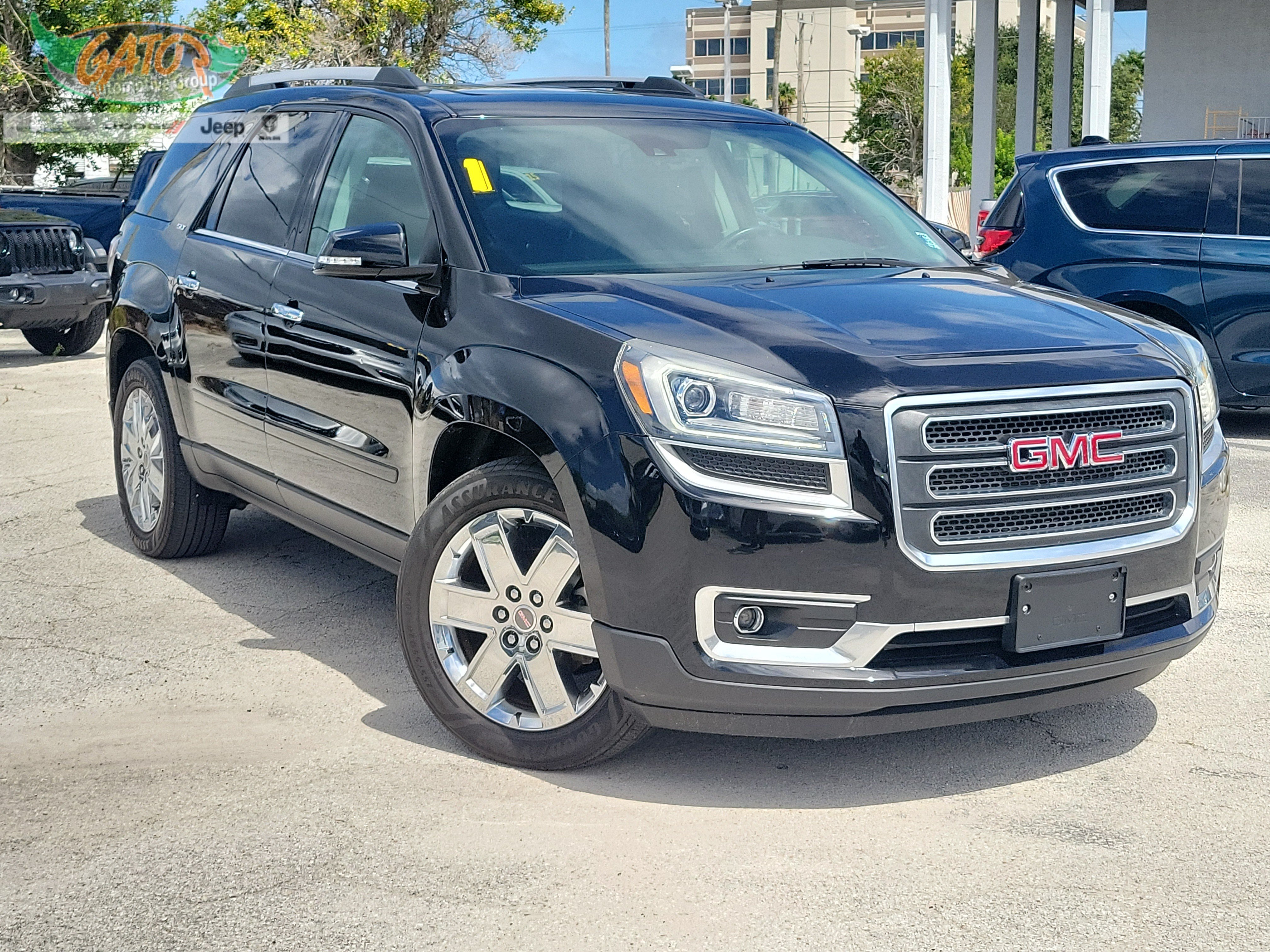 Used 2017 GMC Acadia Limited SLT AWD/4WD image 1
