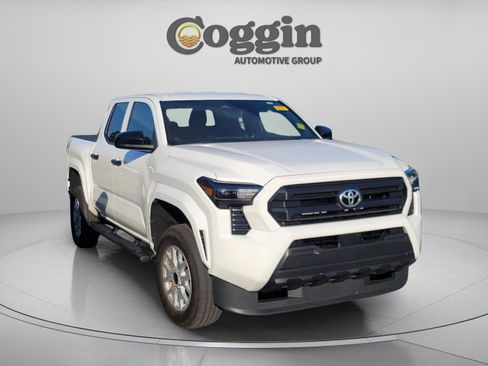 Used 2024 Toyota Tacoma SR AWD/4WD image 5