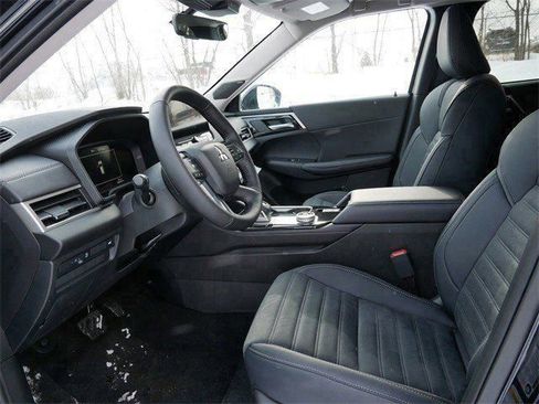 New 2026 Mitsubishi Outlander SE AWD/4WD image 3