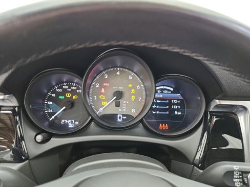 Used 2023 Porsche Macan S AWD/4WD image 12