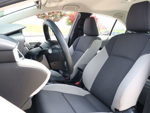 Used 2024 Toyota Corolla LE FWD image 24