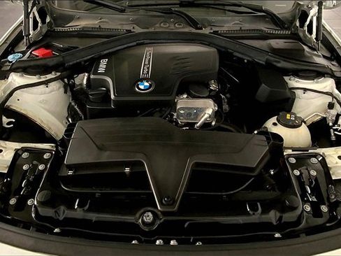 Used 2017 BMW 320i Sedan image 10