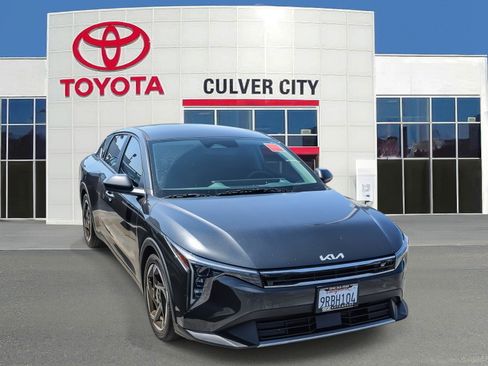 Used 2025 Kia K4 EX FWD image 1