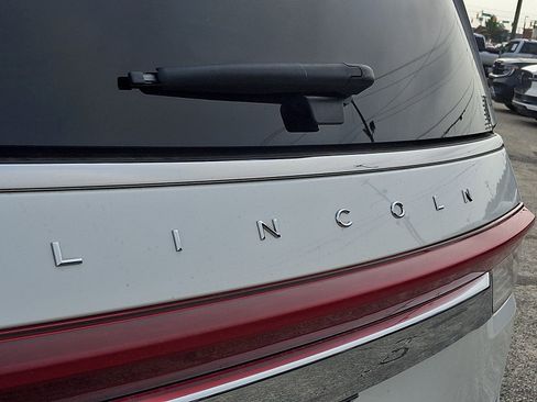 Certified 2024 Lincoln Navigator Reserve AWD/4WD image 30
