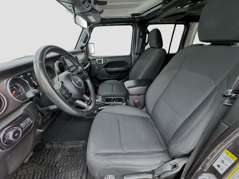 Used 2018 Jeep Wrangler Unlimited Sport S image 13