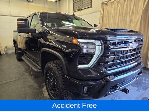 Used 2024 Chevrolet Silverado 2500 LTZ w/ LTZ Plus Package AWD/4WD image 4