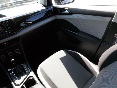 Used 2023 Volkswagen Taos S FWD image 11