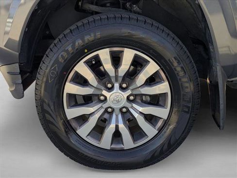 Used 2020 Toyota Tacoma Limited image 24