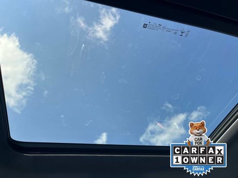 Used 2022 Chevrolet TrailBlazer RS w/ Sun and Liftgate Package image 16