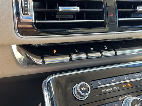 Used 2024 Lincoln Navigator L Reserve AWD/4WD image 21