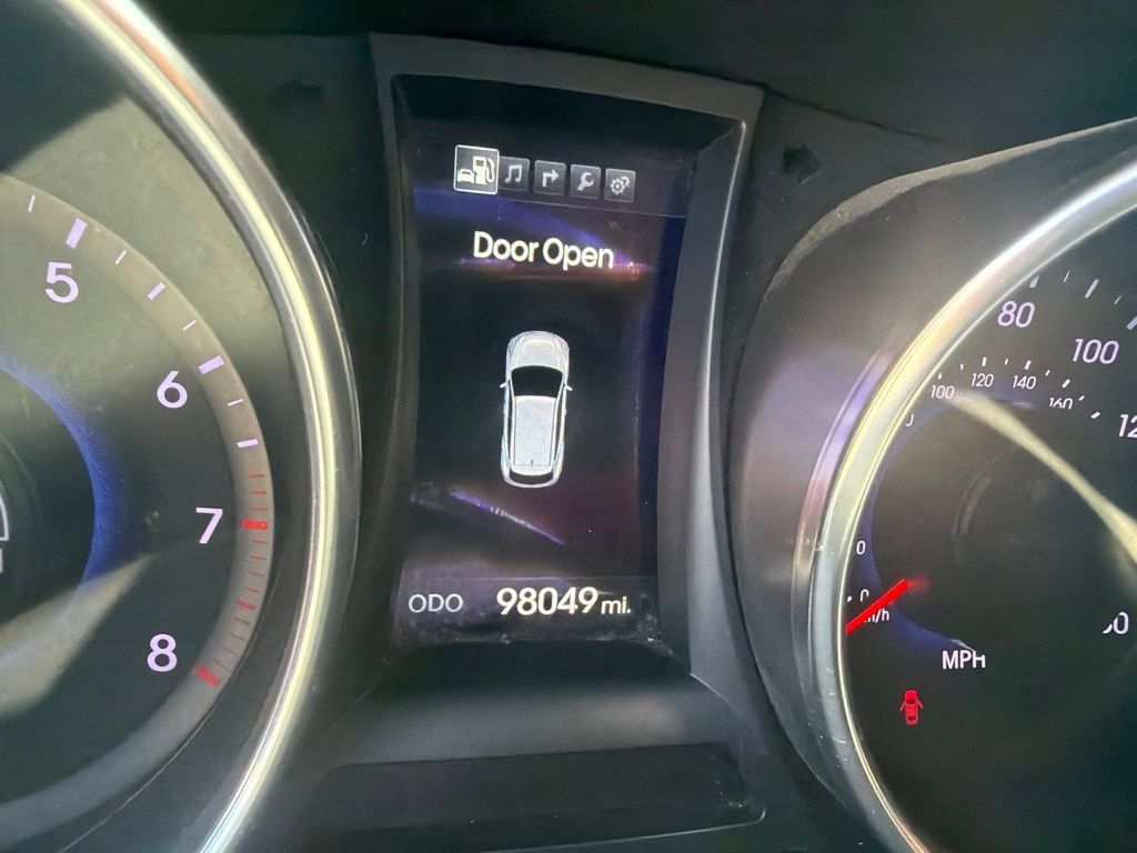 Used 2014 Hyundai Santa Fe Sport w/ Technology Package 04 FWD image 3