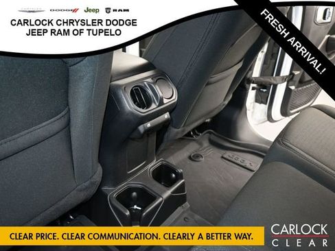 Used 2022 Jeep Gladiator Sport image 28