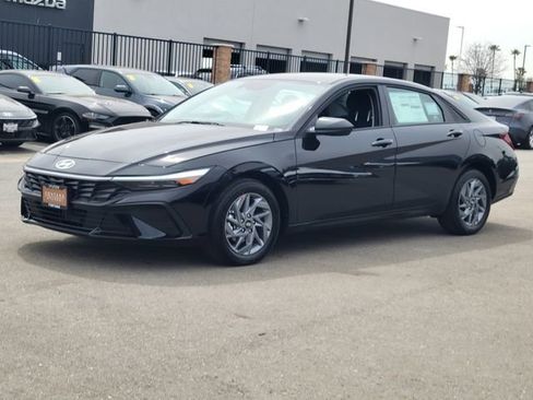New 2026 Hyundai Elantra Blue image 2