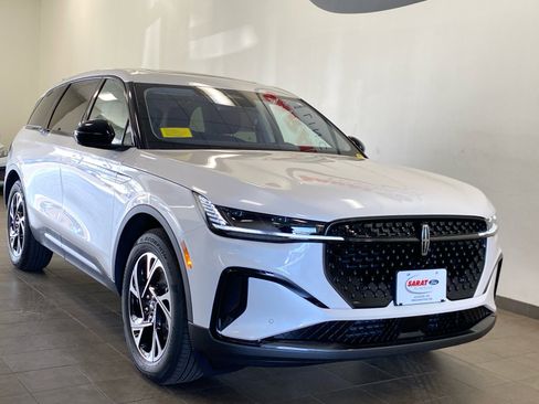 New 2026 Lincoln Nautilus Premier w/ Equipment Group 102A image 2