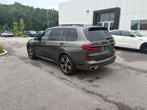 Used 2025 BMW X7 xDrive40i w/ M Sport Package AWD/4WD image 2