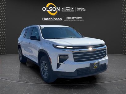 Used 2025 Chevrolet Traverse LT w/ Driver Confidence Package