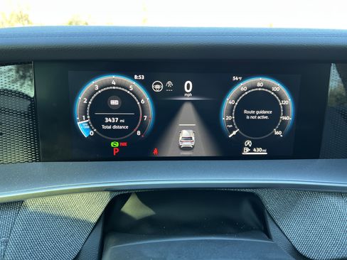 Certified 2025 Volkswagen Tiguan S image 20