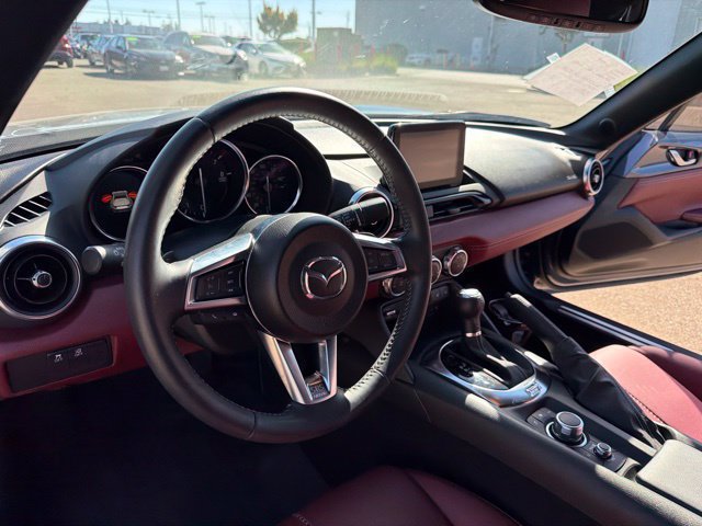 Used 2020 MAZDA MX-5 Miata RF Grand Touring RWD image 10