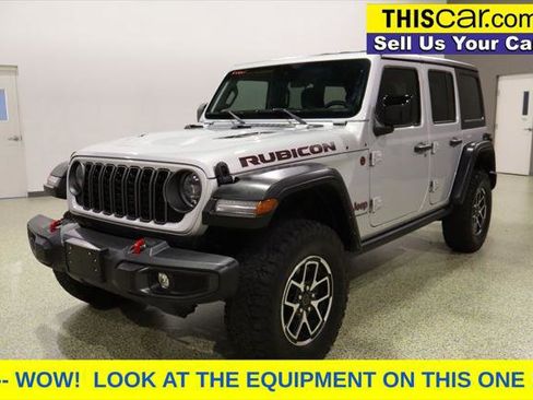 Used 2024 Jeep Wrangler Unlimited Rubicon image 3