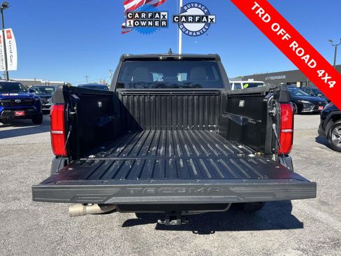 Used 2024 Toyota Tacoma TRD Off-Road image 12