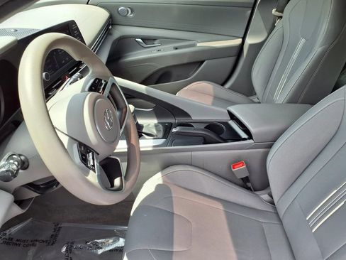 Used 2023 Hyundai Elantra SEL w/ Cargo Package FWD image 16