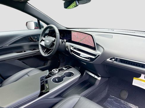 New 2025 Cadillac Lyriq Sport image 30