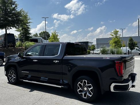 Used 2023 GMC Sierra 1500 SLT w/ SLT Premium Package AWD/4WD image 5
