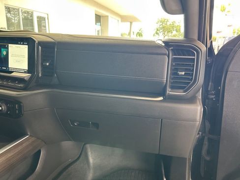 Used 2022 Chevrolet Silverado 1500 LT Trail Boss w/ LT Trail Boss Premium Package image 29